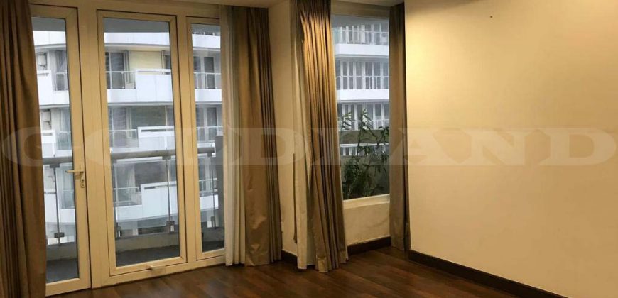 Kode : 18368 (Js), Dijual apartment royal springhill, luas 196 meter, jakarta pusat