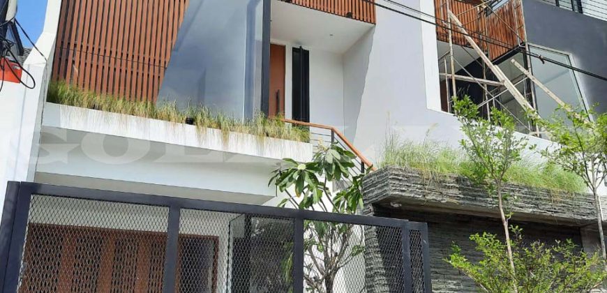 Kode : 17145 (Yl), Dijual rumah sunter, luas 102 meter (6×17 m2), Jakarta Utara