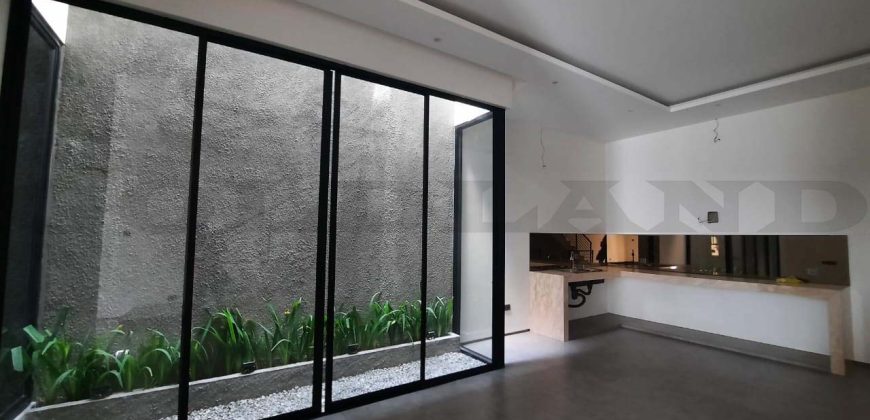Kode : 17145 (Yl), Dijual rumah sunter, luas 102 meter (6×17 m2), Jakarta Utara
