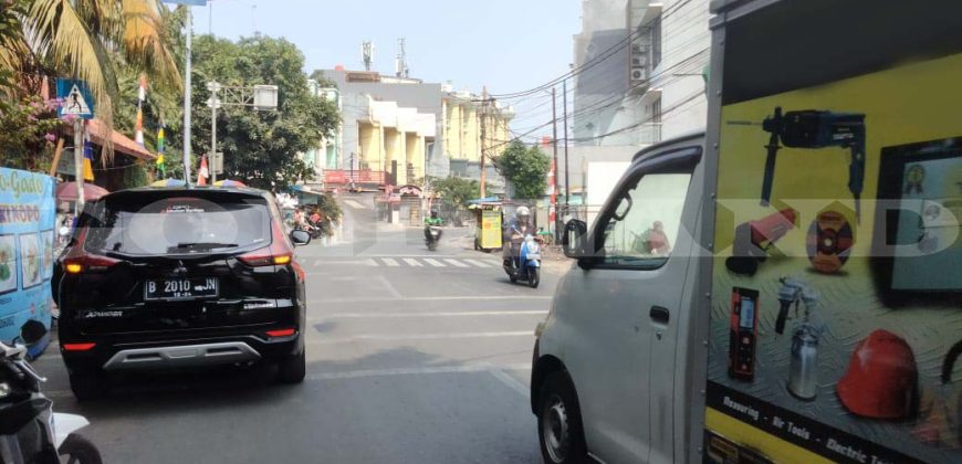 Kode : 18773 (Br/Fd), Dijual rumah senen, luas 215 meter, jakarta Pusat
