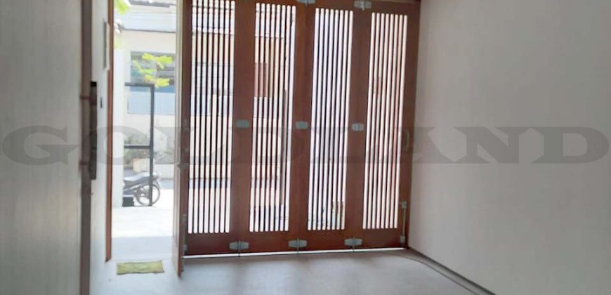 Kode : 17145 (Yl), Dijual rumah sunter, luas 102 meter (6×17 m2), Jakarta Utara