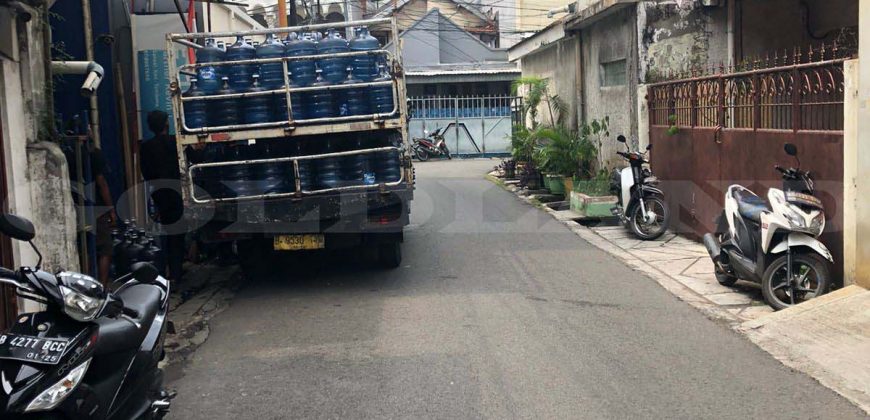 Kode : 18371 (Js), Dijual/sewa rumah jembatan lima, luas 100 meter, jakarta barat