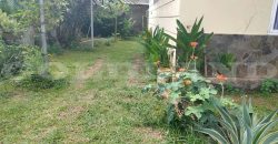 Kode : 18784 (Li), Dijual rumah pondok benda, luas 900 meter (30×30 m2), tangerang selatan