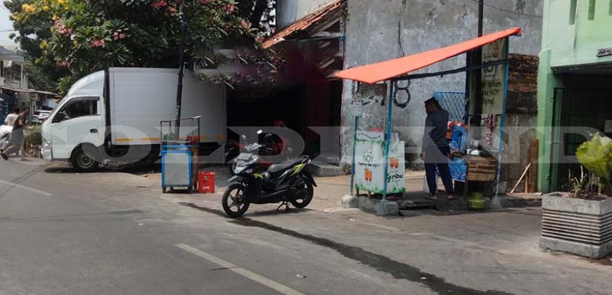 Kode : 18750 (Br/Fd), Dijual rumah senen, luas 149 meter, jakarta Pusat