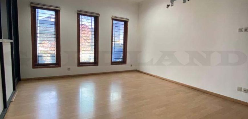 Kode : 17536 (Ha/Jm), Dijual rumah mangga besar, luas 126 meter (7×18 m2), Jakarta barat