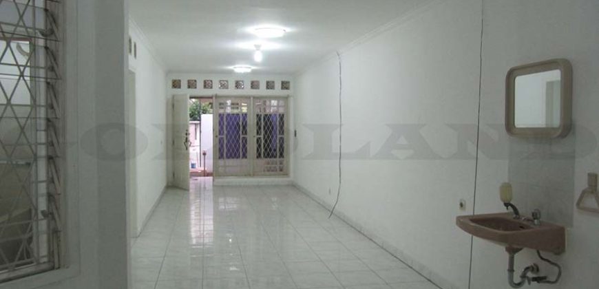 Kode : 15730 (Si/Yg), Disewa rumah sunter, luas 108 meter (6×18 m2), Jakarta Utara