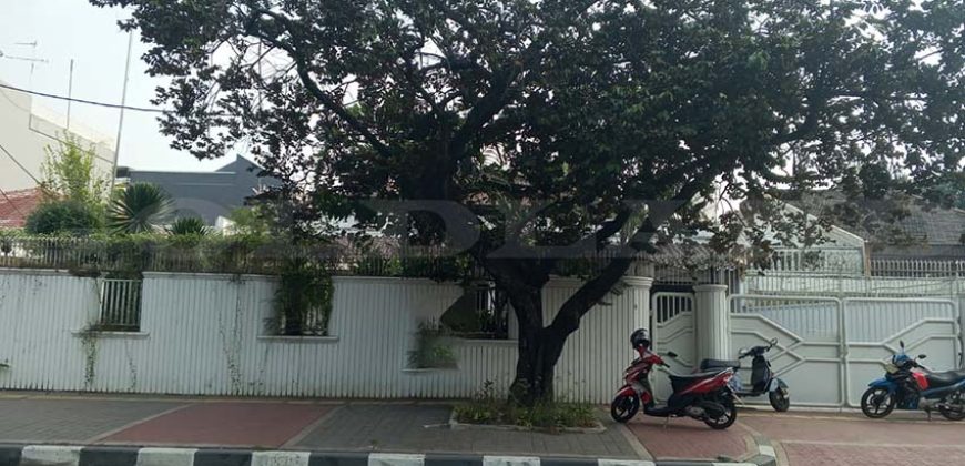 Kode : 18542 (Ha/Ak), Dijual/sewa rumah sunter, luas 936.96 meter (18.3×51.2), Jakarta Utara