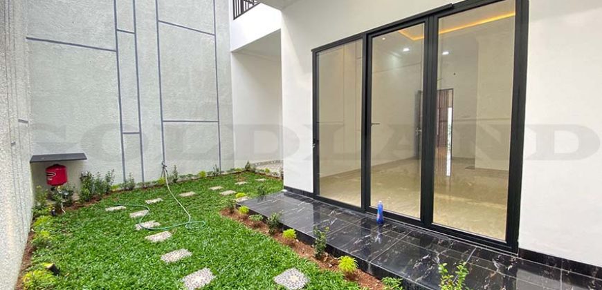 Kode : 19179 (Ad), Dijual rumah duren sawit, luas 175 meter (7×25 m2), Jakarta Timur