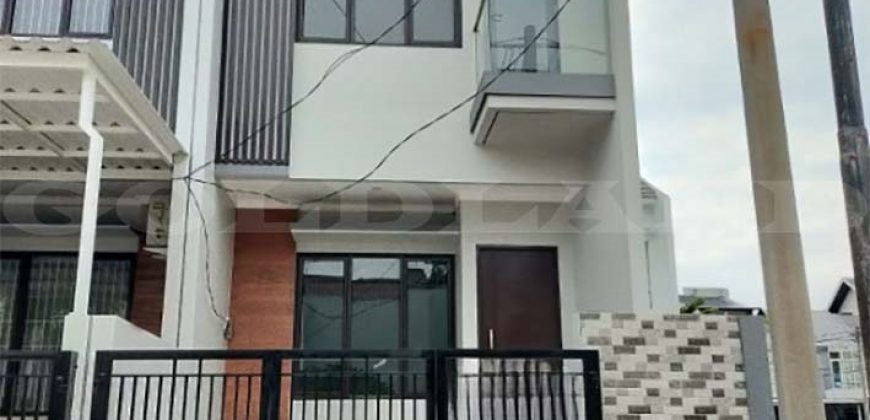 Kode  : 14742 (Jn), Dijual rumah kelapa gading, luas 60 meter (4×15 m2), Jakarta Utara