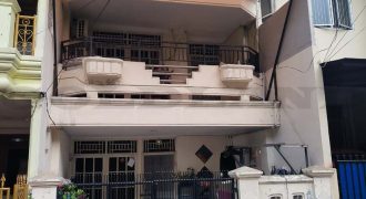 Kode : 14368 (At), Dijual rumah sunter, luas 67,5 m2 (4,5×15 m2), Jakarta Utara