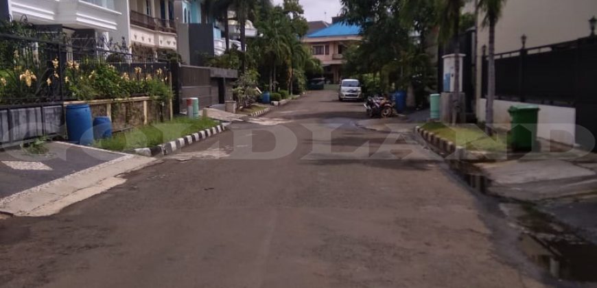 Kode : 12629 (Li), Dijual rumah sunter, luas 345 m2(15×23 m2), Jakarta Utara