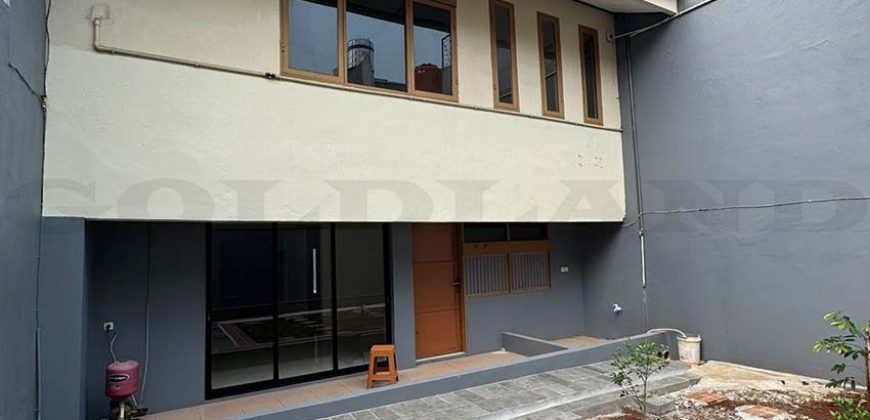 kode : 19464 (Ha) luas 150 m2 (10×15 m2) LB 280 m2 bangunan 2 lantai k tidur 5+1 k mandi 5 SHM jalan lebar 2 mobil harga Rp. 2.5 Mq