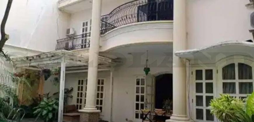 Kode : 19074 (Dj), Disewa rumah mampang prapatan, luas 650 m2, Jakarta Selatan