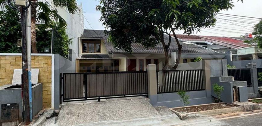 kode : 19464 (Ha) luas 150 m2 (10×15 m2) LB 280 m2 bangunan 2 lantai k tidur 5+1 k mandi 5 SHM jalan lebar 2 mobil harga Rp. 2.5 Mq