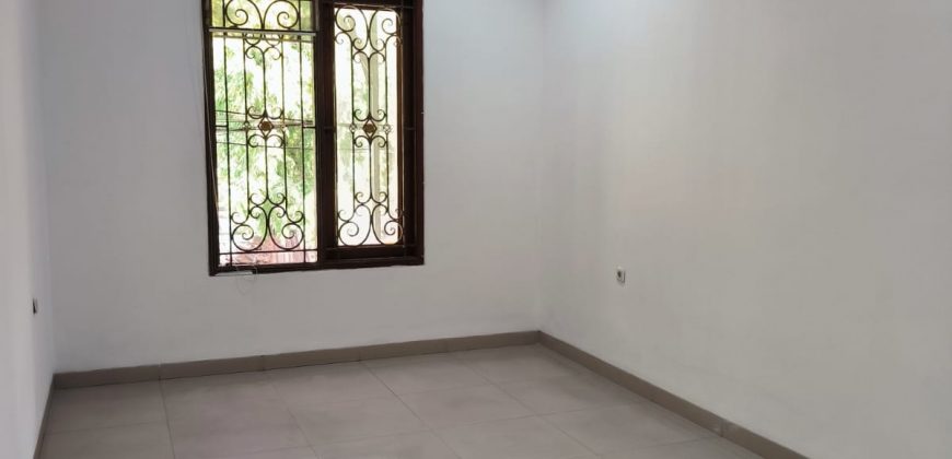 Kode : 18202 (Jh/At), Disewa rumah sunter, luas 140 m2 (7×20 m2), Jakarta Utara