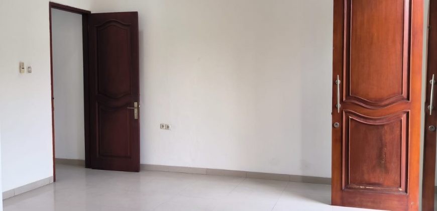 Kode : 18202 (Jh/At), Disewa rumah sunter, luas 140 m2 (7×20 m2), Jakarta Utara