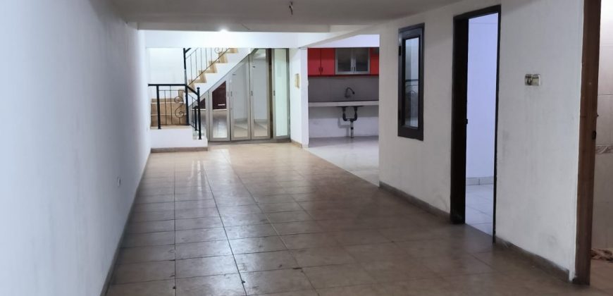 Kode : 18202 (Jh/At), Disewa rumah sunter, luas 140 m2 (7×20 m2), Jakarta Utara