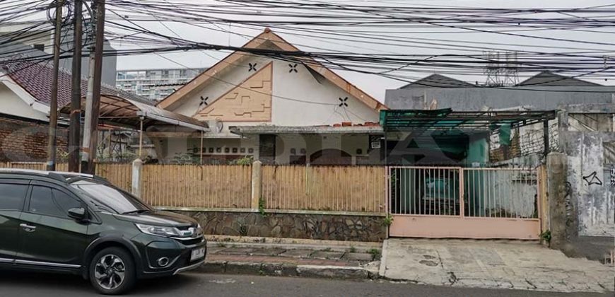 Kode : 18941 (Ds/Wb), Dijual rumah cawang, luas 351 m2, Jakarta Timur