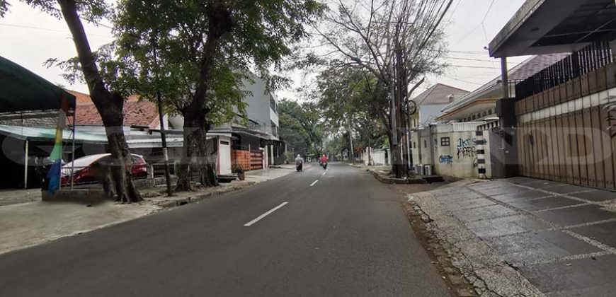 Kode : 18941 (Ds/Wb), Dijual rumah cawang, luas 351 m2, Jakarta Timur