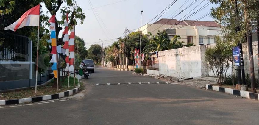 Kode : 14722 (Ad), Dijual rumah pulo mas, luas 192 m2, Jakarta Timur