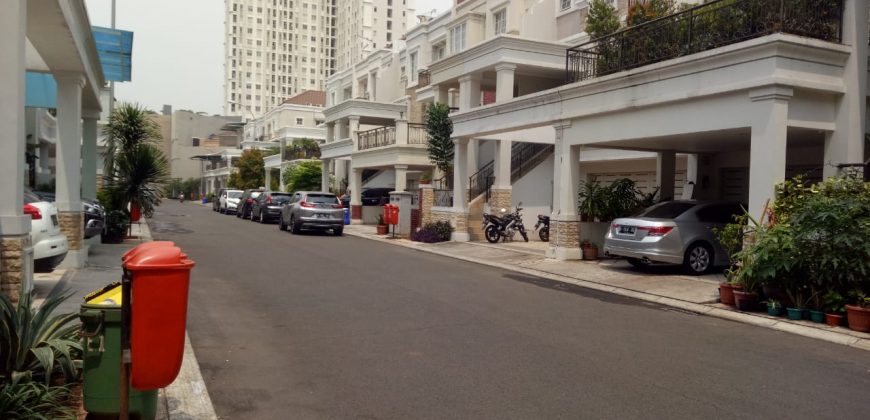 Kode : 17725 (Si/Bn), Disewa rumah sunter,luas 144 m2, Jakarta Utara