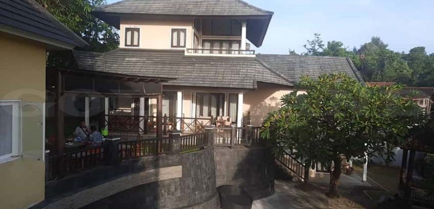 Kode : 19734 (So),Dijual Villa gianyar,luas 1400 m2,Bali