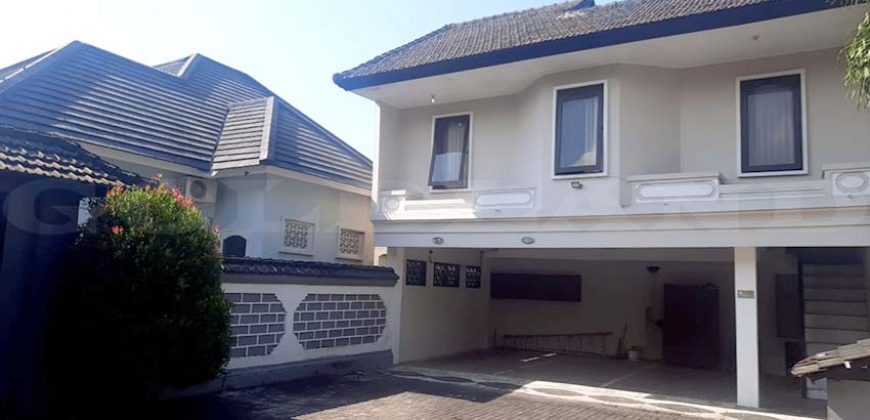 Kode : 19734 (So),Dijual Villa gianyar,luas 1400 m2,Bali