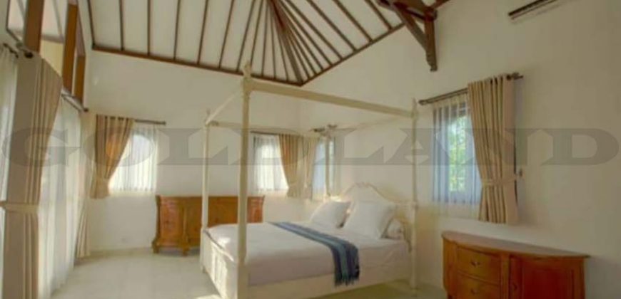 Kode : 19734 (So),Dijual Villa gianyar,luas 1400 m2,Bali