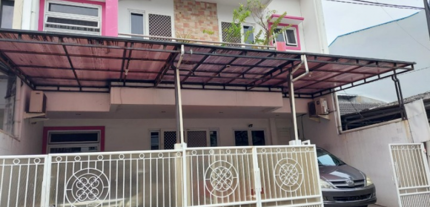 Kode : 18947 (Ds),Dijual rumah kelapa gading,luas 180 m2,jakarta Utara
