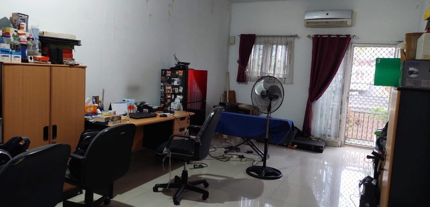 Kode : 18947 (Ds),Dijual rumah kelapa gading,luas 180 m2,jakarta Utara