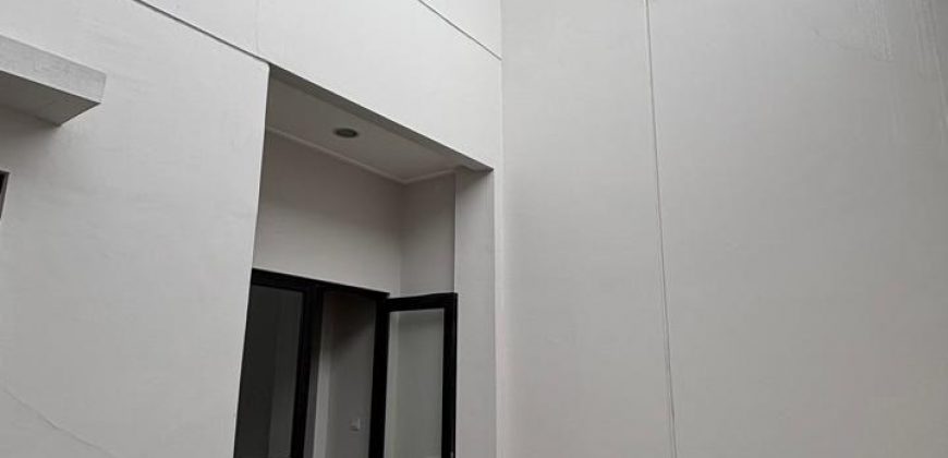 Kode : 20715 (Ir),Disewa ruko Pik,luas 81 m2,Jakarta Utara
