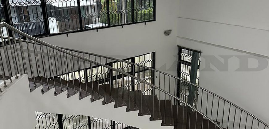 Kode : 18998 (Ta),Disewa rumah sunter, luas 360 m2,Jakarta Utara