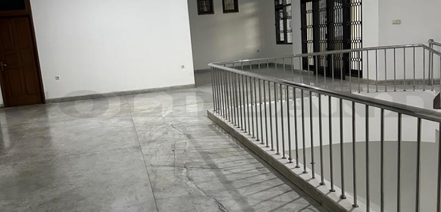 Kode : 18998 (Ta),Disewa rumah sunter, luas 360 m2,Jakarta Utara