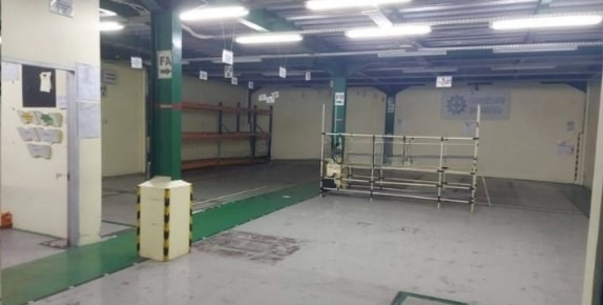 Gudang Dijual Penggilingan, Luas 433 Meter, Kode :21142 Bn/Si