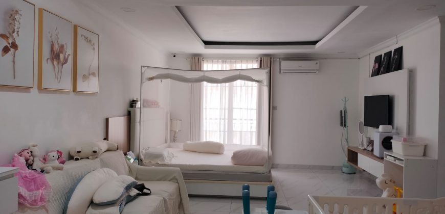 Rumah Dijual Ancol, Semi Furnish, Luas 8×15 Meter, Kode :20001 Ak/Jn