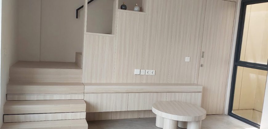 Rumah Dijual Gading Serpong, Furnish, Luas 6×10 Meter, Kode :18190 Dj