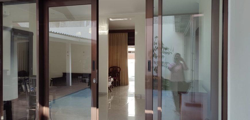 Rumah Dijual/Disewa Sunter, Luas 13,5×21 Meter, Kode :16564 Si/Sm