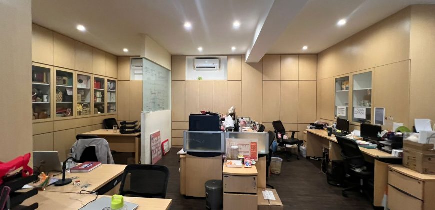 Ruko Dijual PIK, Semi Furnish, Luas 122 Meter, Kode :20399 Dj