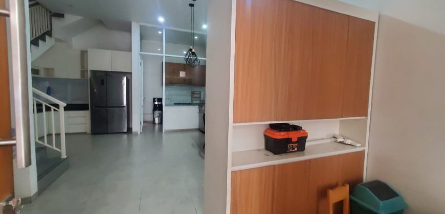 Rumah Disewa Sunter, Luas 6×15 Meter, Kode :21164 Ha