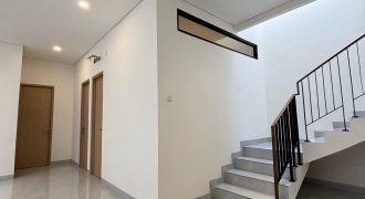 Rumah Dijual Kelapa Gading, Luas 160 Meter, Kode :21297 Bn/Wb