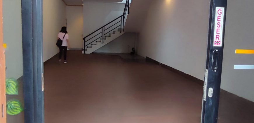 Ruko Dijual Taman Ratu, Strategis, Luas 5×17 Meter, Kode :21291 Si
