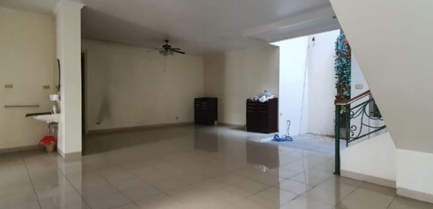 Rumah Disewa Sunter, Luas 240 Meter, Kode :21269 Si