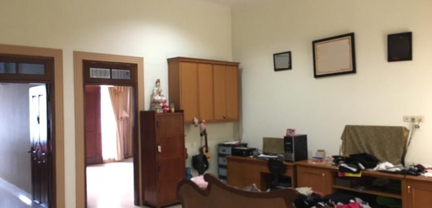 Rumah Dijual Cengkareng, Nyaman Dan Asri, Luas 10×20 Meter, Kode :21353 Dj/Si