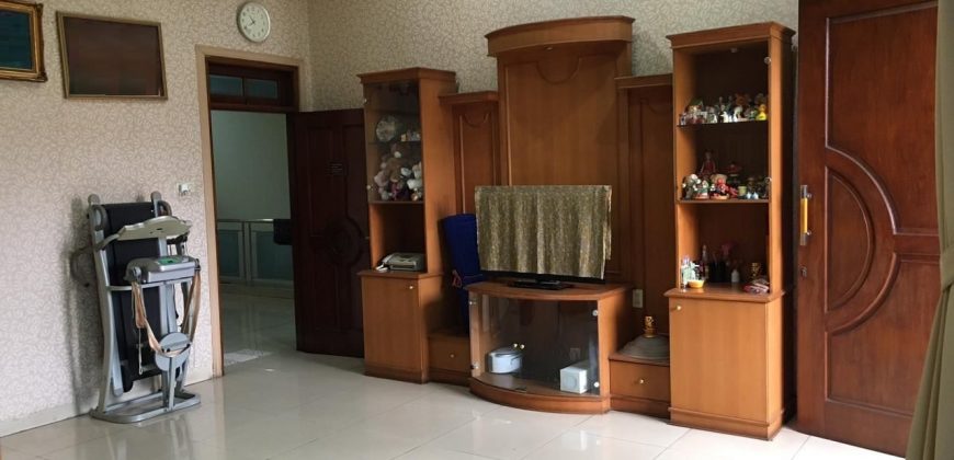 Rumah Dijual Cengkareng, Nyaman Dan Asri, Luas 10×20 Meter, Kode :21353 Dj/Si