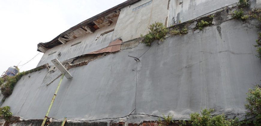 Rumah Tua Dijual Pasar Baru, Luas 8×30 Meter, Kode :21257 Si