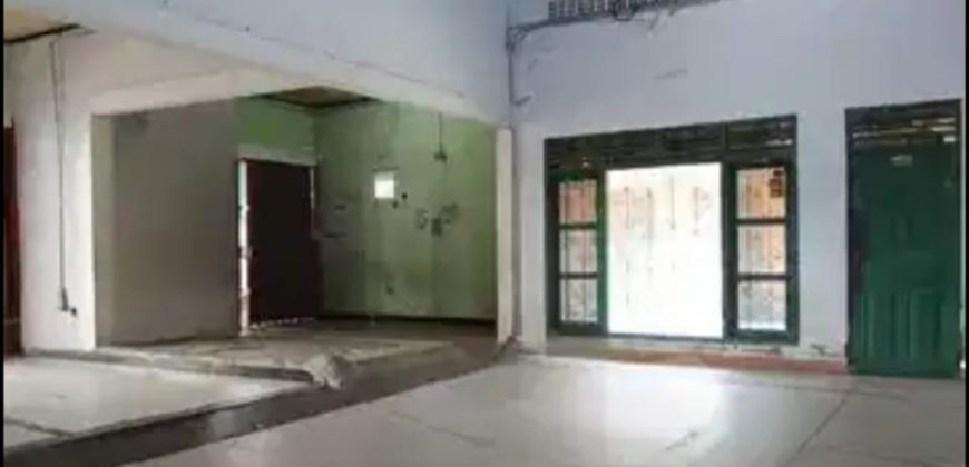 Gudang Disewa Pondok Bambu, Strategis, Luas 18×14 Meter, Kode :21178 Ha