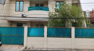 Rumah Dijual Jatinegara, Luas 12,5×38 Meter, Kode :21447 Br/Fd